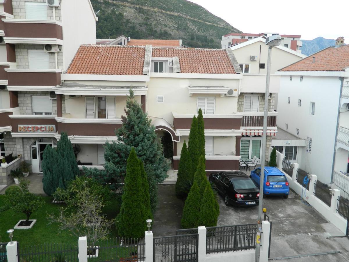 Mena * Budva