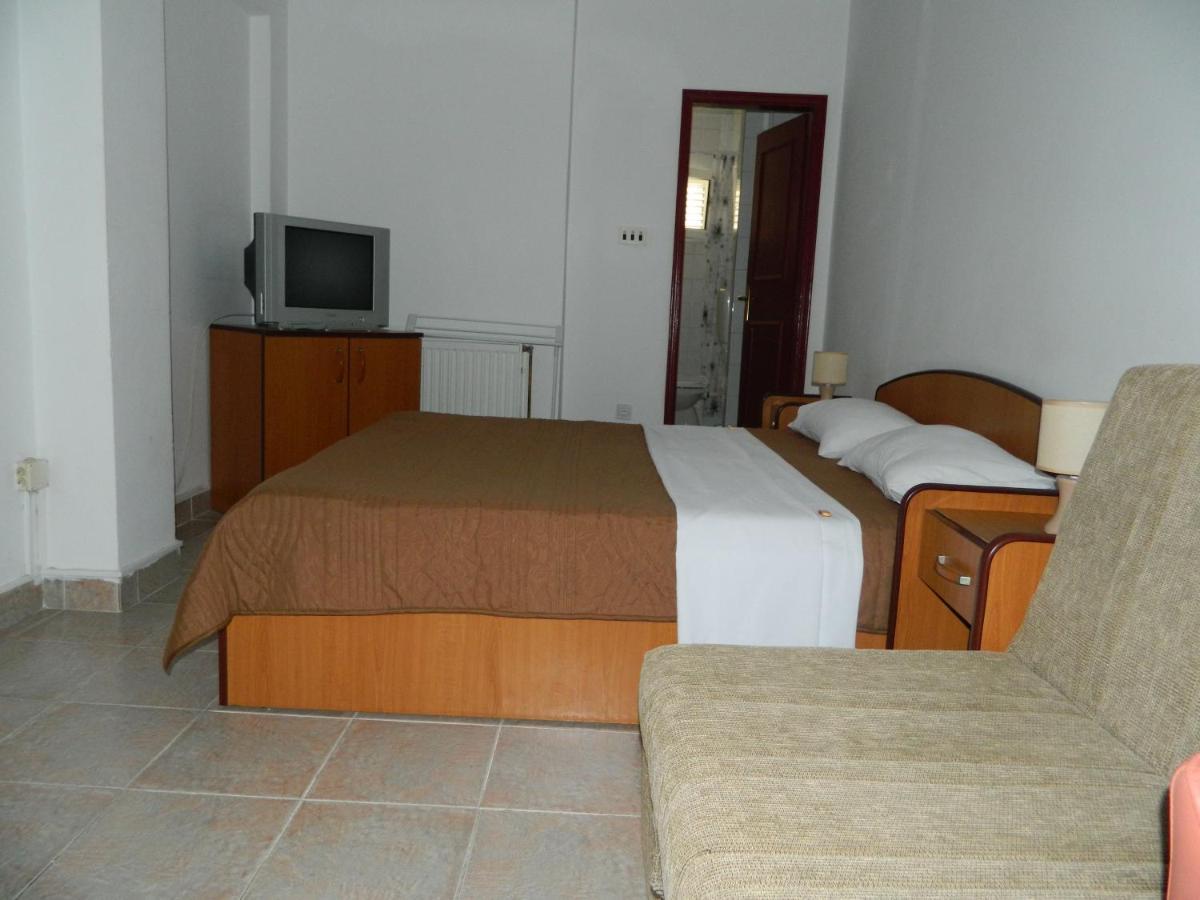 Apartment Mena
