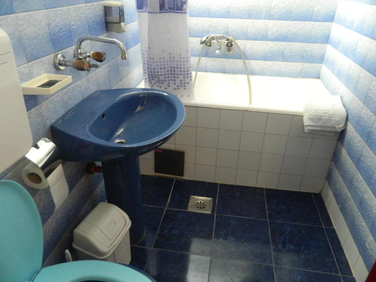 Apartment Mena *